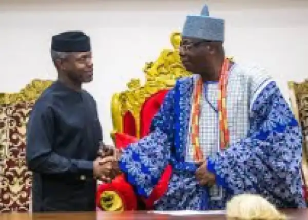 Ekiti monarch hails FG for TraderMoni initiative